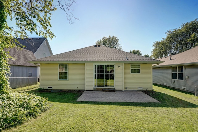 2816 N Pierce Ave, Springfield, MO 65803 - rear view of house featuring a patio area
