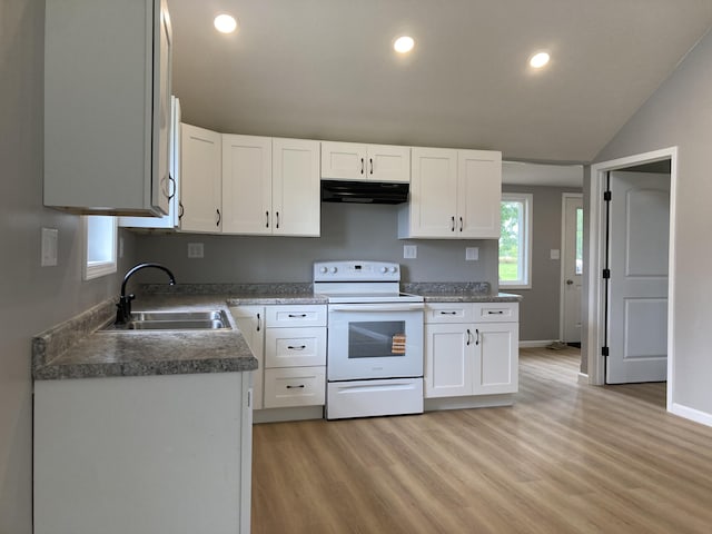 507 W Clouse St, Mountain Grove, MO 65711 - kitchen featuring electric range, under cabinet range hood, healthy amount of natural light, light wood-style flooring, and recessed lighting