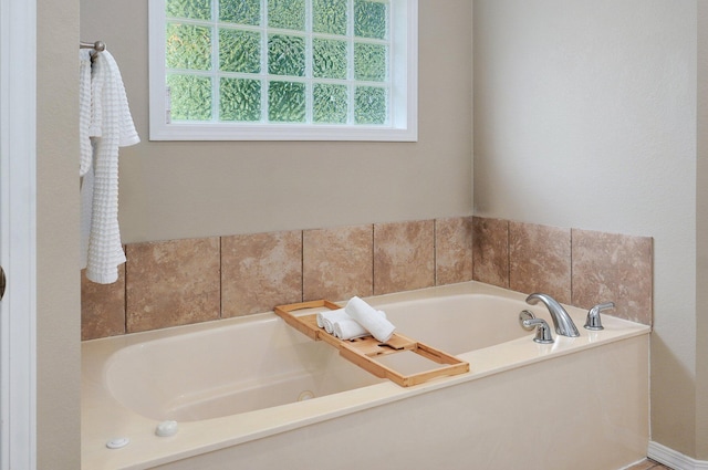 5055 E Cherry Pl, Springfield, MO 65809 - full bathroom with a bath