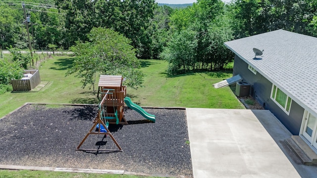 619 Rte H, Greenfield, MO 65661 - view of play area featuring a yard and a patio area