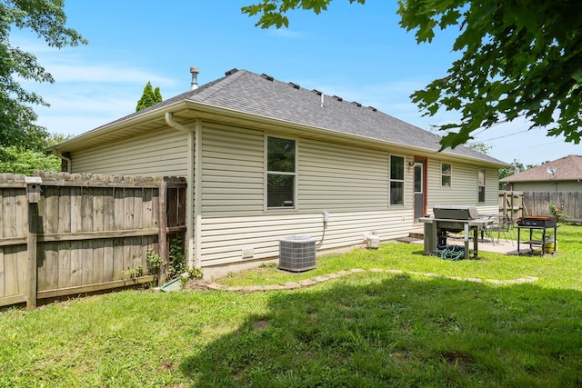 578 Stoney Path, Nixa, MO 65714 - rear view of house featuring a fenced backyard, roof with shingles, and a patio area