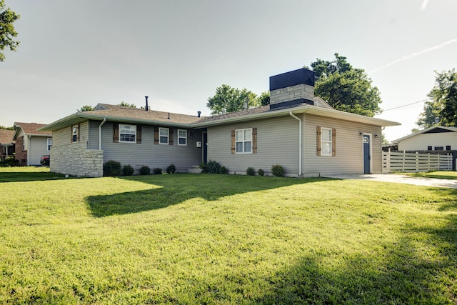 2525 New Hampshire Ave, Joplin, MO 64804 - back of house featuring a chimney