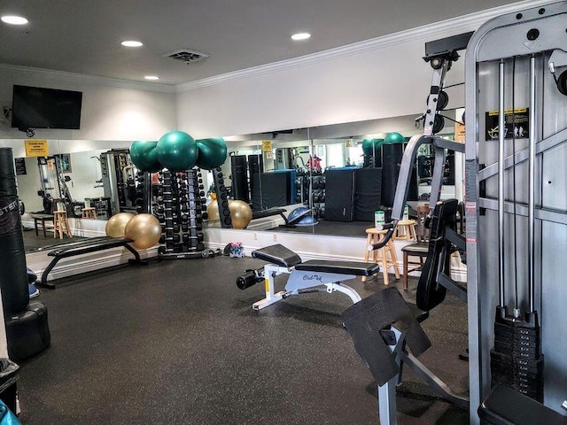 320 Turnberry Rd # 2, Branson, MO 65616 - exercise room with crown molding and recessed lighting