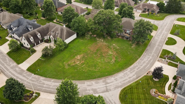 8302 Rolling Hills Dr, Nixa, MO 65714