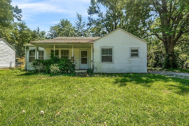 220 W Portland St, Springfield, MO 65807 - view of front facade with a front yard
