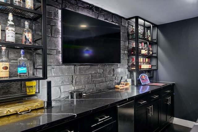 12163 State Highway Tt, Republic, MO 65738 - indoor dry bar with tasteful backsplash and baseboards