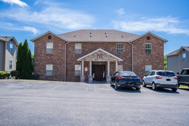 2915 Vineyards Pkwy Unit 6, Branson, MO 65616 - view of front facade with uncovered parking and brick siding
