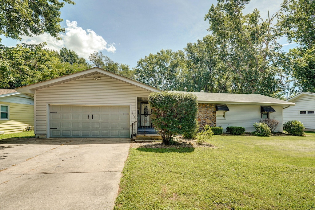 3528 S Fort Ave, Springfield, MO 65807 - photo 1
