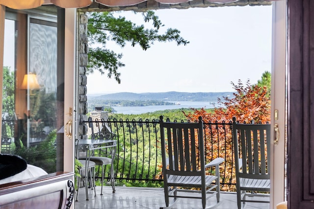 10 Patterson Ave, Branson, MO 65616 - balcony featuring a water view
