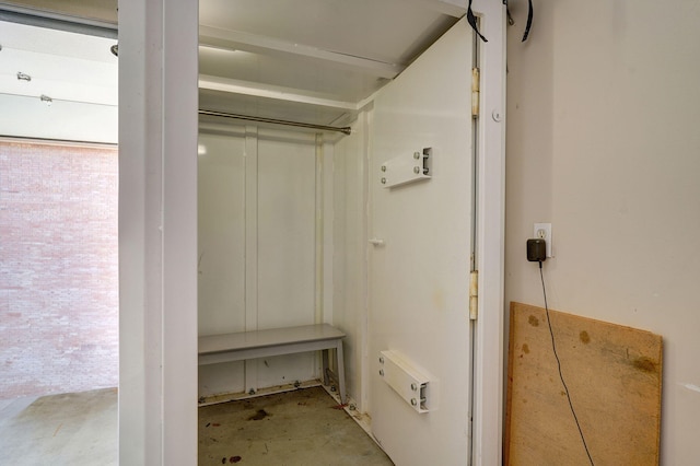3931 E Stanford St, Springfield, MO 65809 - view of closet