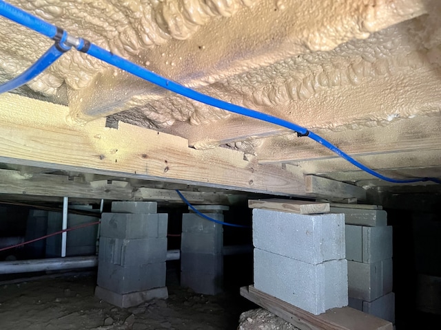711 W Woodbine Rd, Ash Grove, MO 65604 - inside crawl space