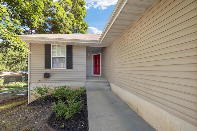 602 E Robertson, Ozark, MO 65721 - entrance to property with a shingled roof