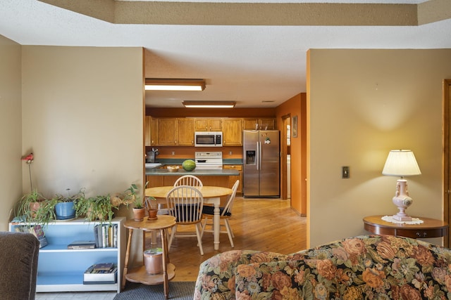 508 N Cherry Cir, Nixa, MO 65714 - dining room featuring light wood-type flooring