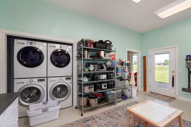 1776 S Gregg Rd, Nixa, MO 65714 - laundry area with washing machine and dryer and stacked washer and clothes dryer