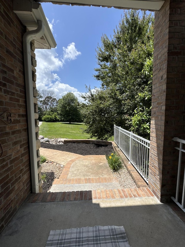 1776 S Gregg Rd, Nixa, MO 65714 - view of patio