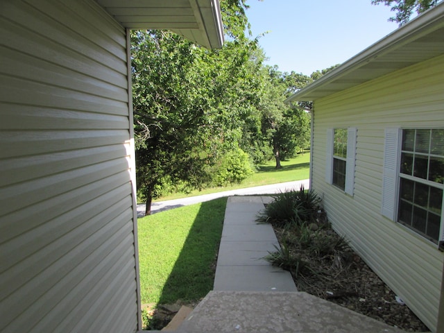 285 Scenic Dr, Forsyth, MO 65653 - view of green lawn