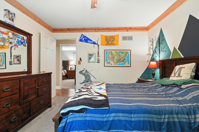 107 Oakwood Dr, Branson, MO 65616 - carpeted bedroom featuring ceiling fan