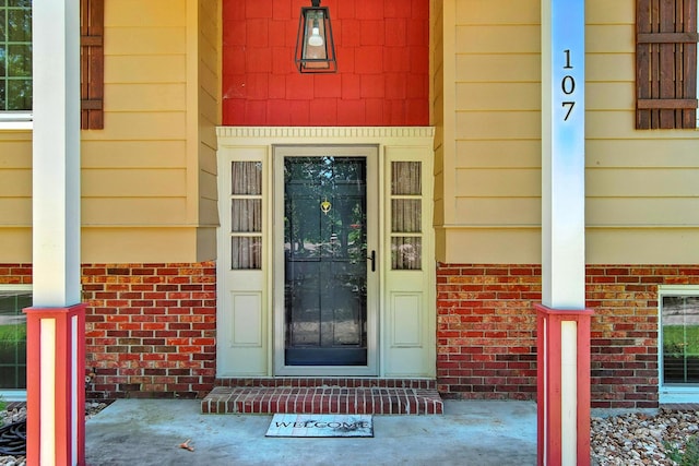 107 Oakwood Dr, Branson, MO 65616 - property entrance with covered porch