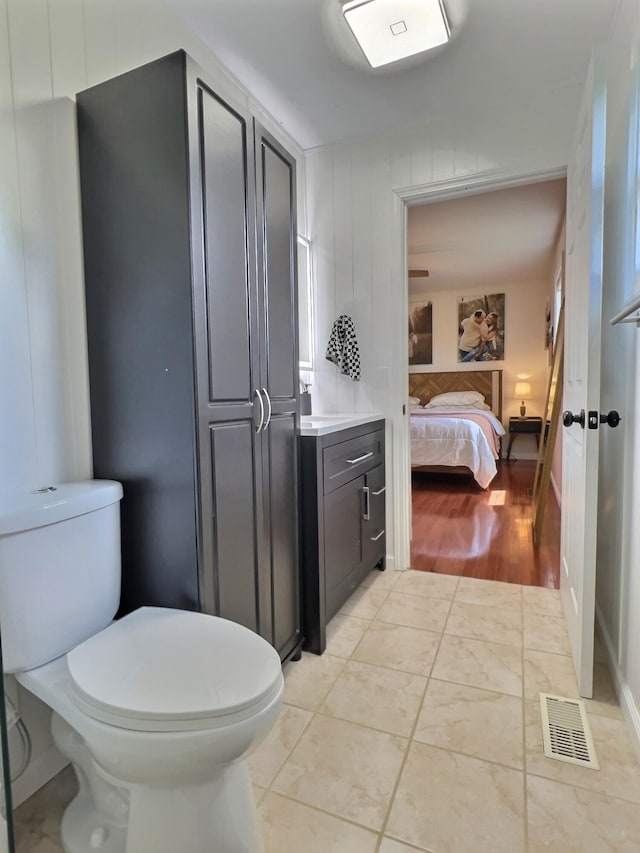 18189 2nd St, Eminence, MO 65466 - bathroom with tile patterned floors and ensuite bath