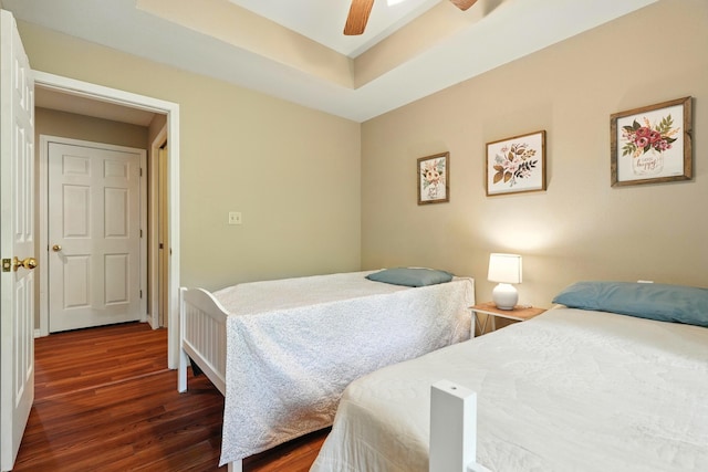 7815 Cozy Cove Rd Unit 3-15, Branson, MO 65616 - bedroom with dark wood-style flooring and ceiling fan