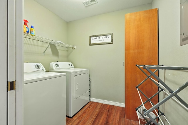 7815 Cozy Cove Rd Unit 3-15, Branson, MO 65616 - laundry room featuring washing machine and clothes dryer and wood finished floors