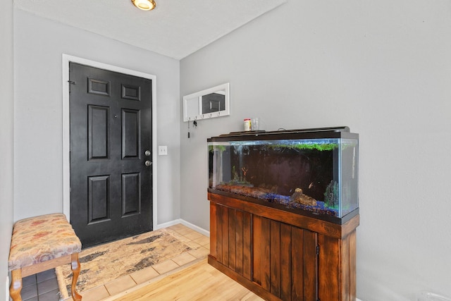 208 S Poplar Ct, Nixa, MO 65714 - entryway with baseboards