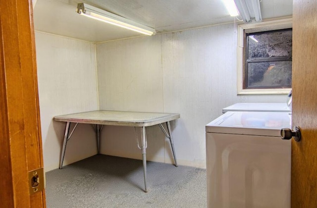 1746 Wall Rd, Mountain Grove, MO 65711 - laundry area with carpet flooring and independent washer and dryer