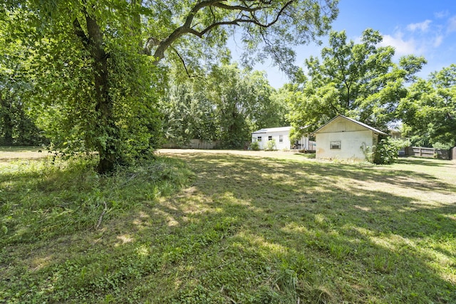 526 S Mccanse St, Mount Vernon, MO 65712 - view of yard