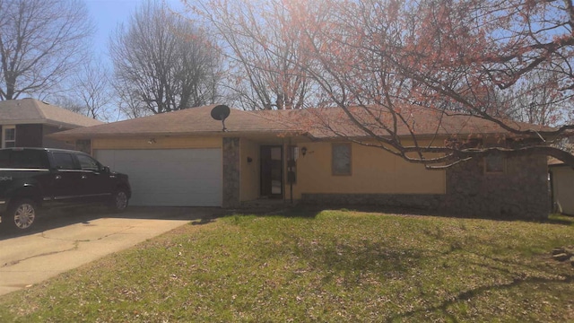 1334 E Nora St, Springfield, MO 65803 - ranch-style home with a garage, a front lawn, driveway, and stucco siding