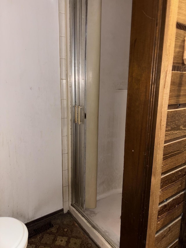 1334 E Nora St, Springfield, MO 65803 - full bath featuring a stall shower and toilet
