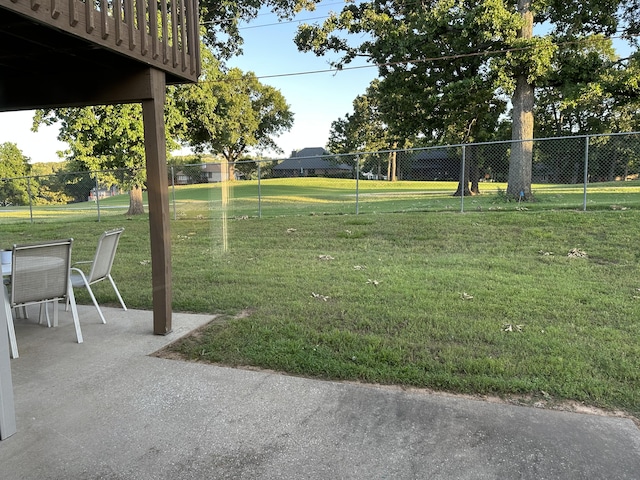 17 Fall Creek Trl Unit 4, Branson, MO 65616 - view of yard with a patio area