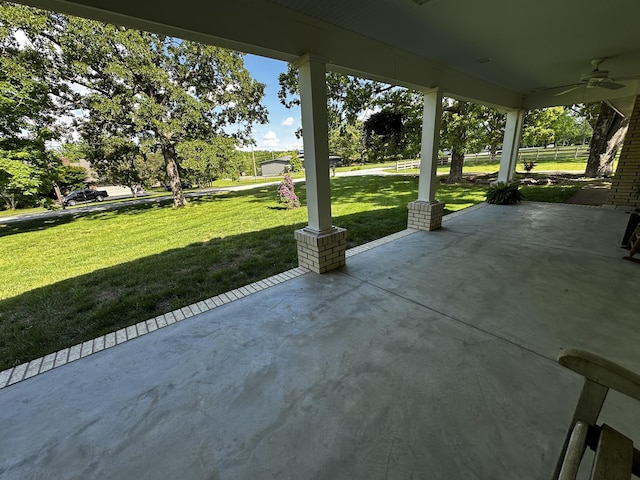1179 N Pine St, Marshfield, MO 65706 - view of patio / terrace with ceiling fan