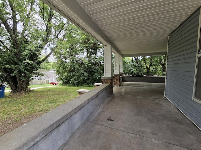 609 S College St, Neosho, MO 64850 - covered porch featuring a lawn