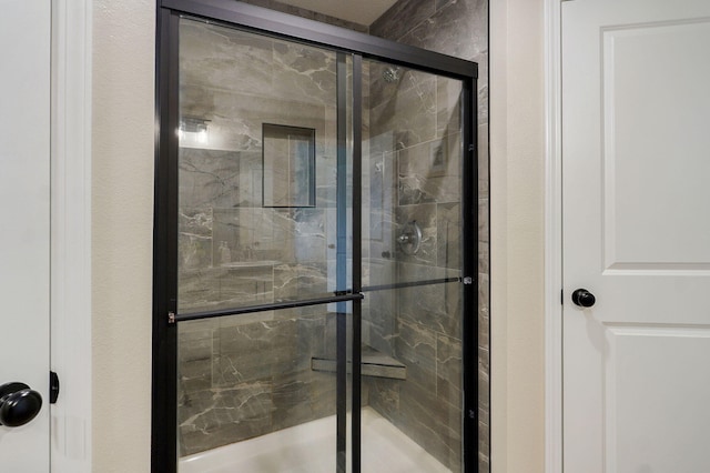 816 S Rockburn Ct, Nixa, MO 65714 - full bathroom featuring a shower stall
