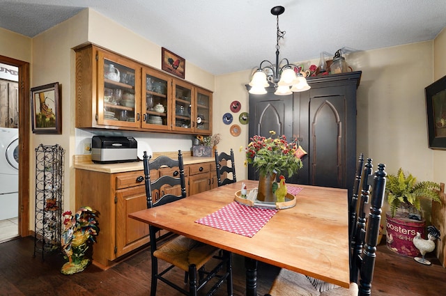 667 S Broadview Dr, Springfield, MO 65809 - dining space with dark wood-type flooring and a chandelier