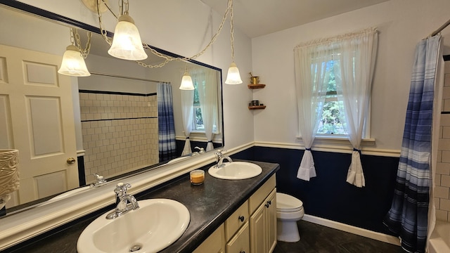 5143 State Highway 95, Drury, MO 65638 - full bath featuring double vanity, curtained shower, and tile patterned flooring