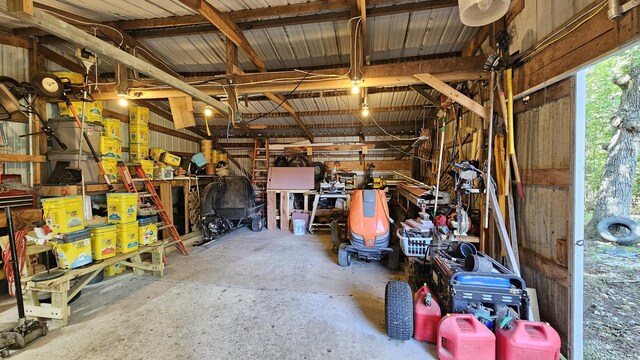 5143 State Highway 95, Drury, MO 65638 - view of garage