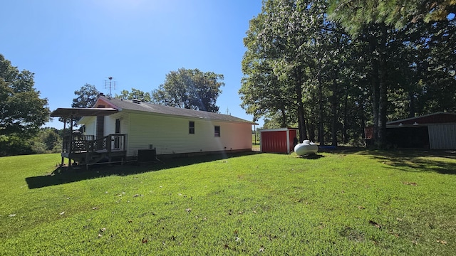 5143 State Highway 95, Drury, MO 65638 - view of grassy yard with an outbuilding