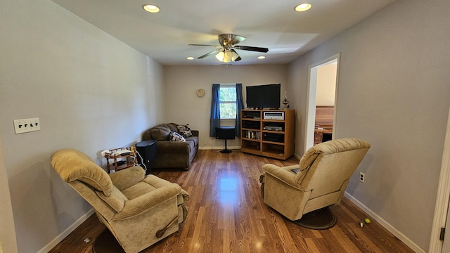 5143 State Highway 95, Drury, MO 65638 - living room with wood finished floors, ceiling fan, and recessed lighting