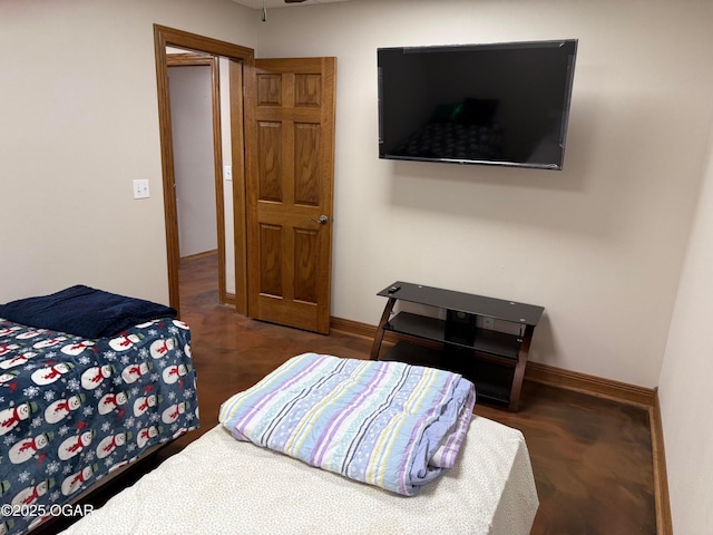 318 Fox Fire Ct, Joplin, MO 64801 - bedroom with baseboards