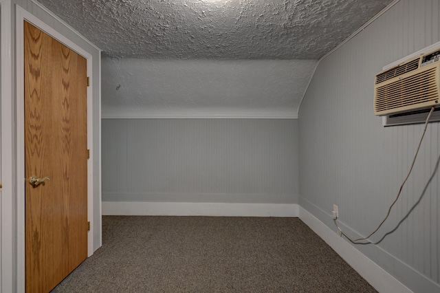 1027 S Orner St, Carthage, MO 64836 - bonus room featuring carpet and a textured ceiling