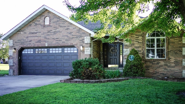 921 Woodhurst Dr, Marshfield, MO 65706 - view of front facade featuring an attached garage, concrete driveway, a front yard, and brick siding