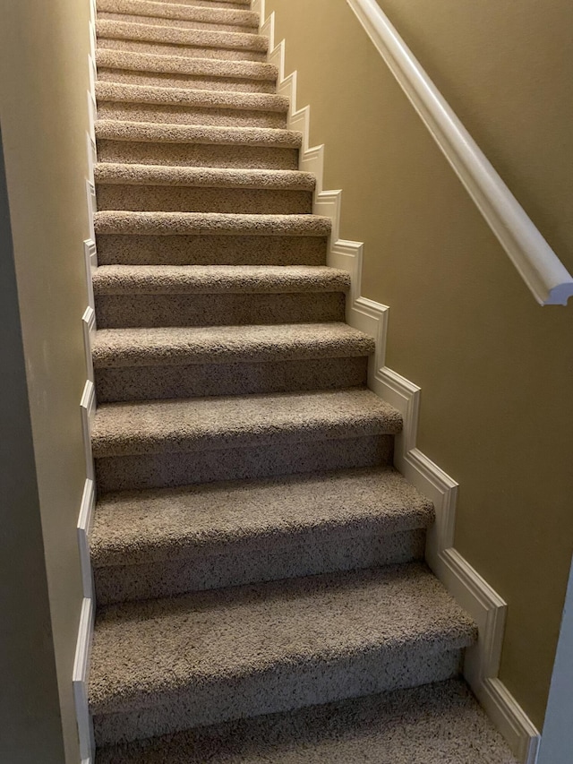 2114 E Finch St, Ozark, MO 65721 - view of stairs