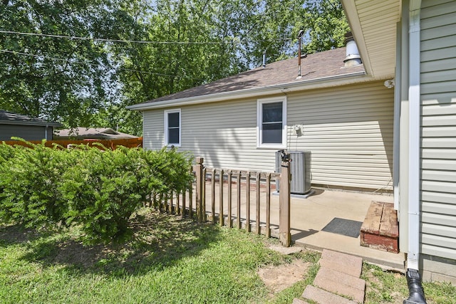 3642 N Olive Ct, Springfield, MO 65803 - view of yard featuring a patio