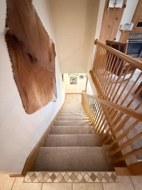 3086 S Suburban Ave, Springfield, MO 65807 - view of stairs