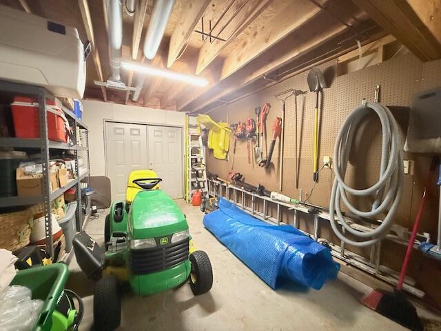 3086 S Suburban Ave, Springfield, MO 65807 - view of storage room