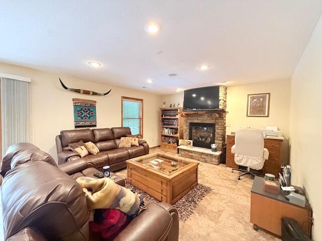 3086 S Suburban Ave, Springfield, MO 65807 - living area with a fireplace and recessed lighting