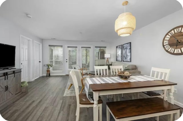 200 Golfview Dr Unit D5, Branson, MO 65616 - dining space with wood finished floors and baseboards