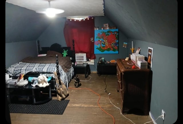 1885 N Lyon Ave, Springfield, MO 65803 - bedroom with vaulted ceiling