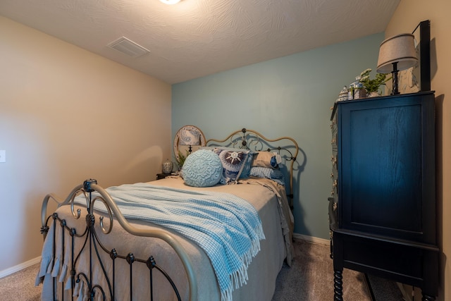 1021 W Whiteside St, Springfield, MO 65807 - carpeted bedroom with baseboards